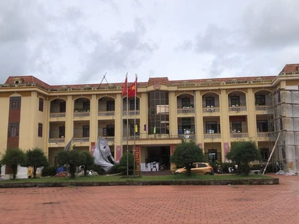 Cán bộ xã đồng loạt nghỉ việc đi du lịch Đà Nẵng