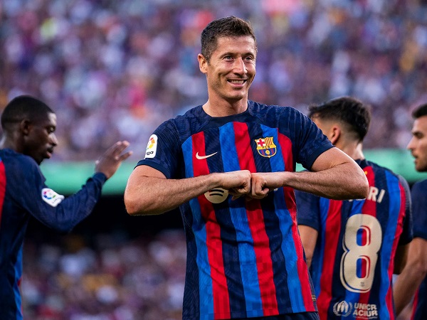 Barca đại thắng, Lewandowski không thể ngừng ghi bàn