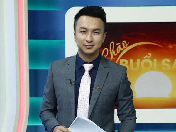 MC nổi tiếng VTV bị tai nạn giao thông: Gãy xương phải làm đại phẫu, mọi sinh hoạt phải nhờ người thân