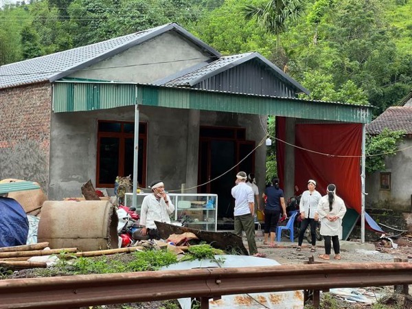 Tình hình truy bắt gã con rể chém cả gia đình nhà vợ: Nghi hung thủ vào nhà dân xin ăn
