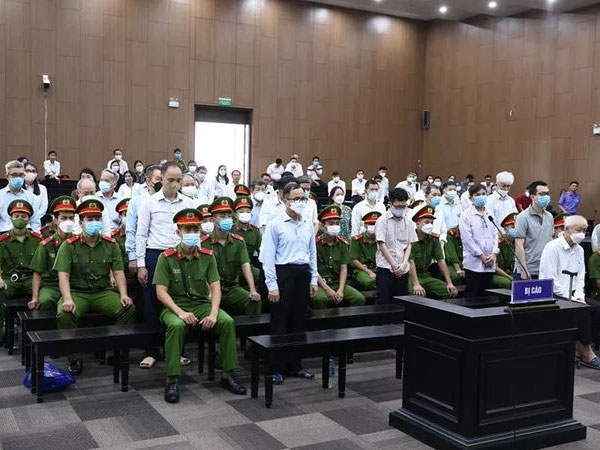 Cùng đồng phạm gây thiệt hại 761 tỉ đồng, cựu bí thư Bình Dương Trần Văn Nam lĩnh án 7 năm tù
