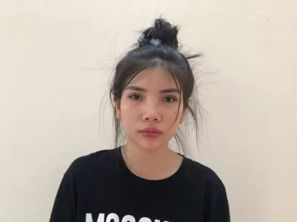 Cô gái xinh đẹp bị bắt quả tang tàng trữ ma túy