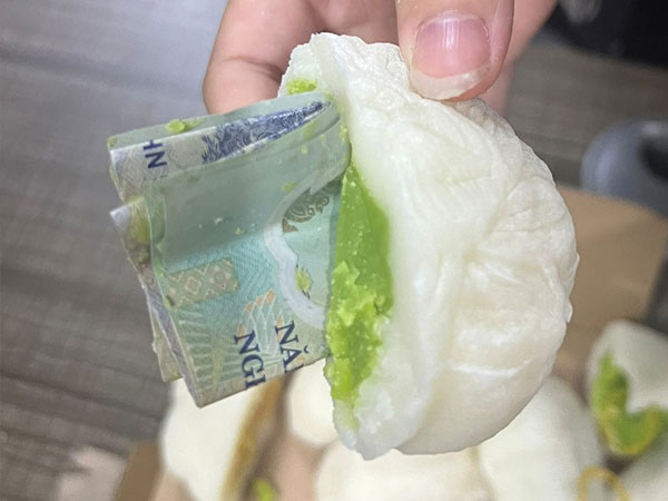 Loạt bánh Trung thu nhân lạ chỉ có 1-0-2 tại Việt Nam