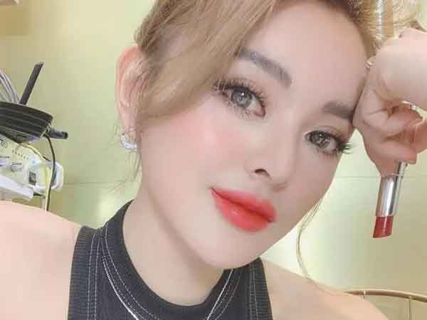 Trang Nemo bị chê bai vì thẩm mỹ quá đà đến mức 'bố mẹ nhận không ra