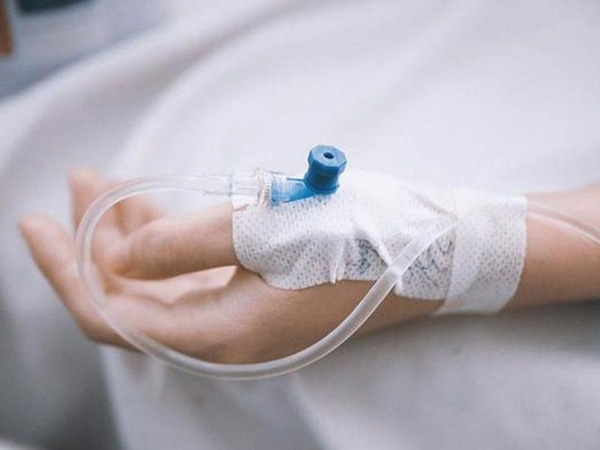 Nguy cơ sốc phản vệ, tử vong vì truyền dịch tại nhà, người Việt vẫn thờ ơ