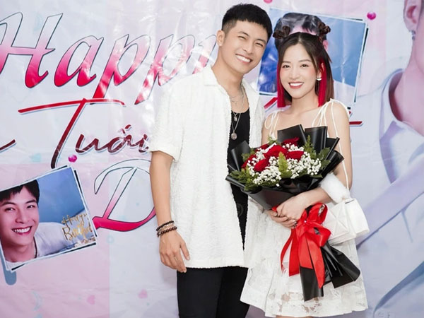 HOT: Lộ ảnh Gin Tuấn Kiệt cầu hôn Puka, netizen 'đứng ngồi không yên'