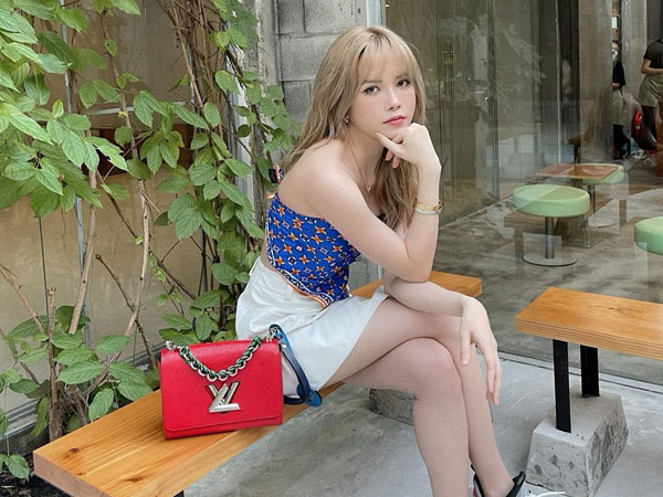 Thiều Bảo Trâm thẳng tay 'unfollow' hội bạn thân sau 2 năm vụ 'chiếc bánh kem trà xanh' gây bão MXH