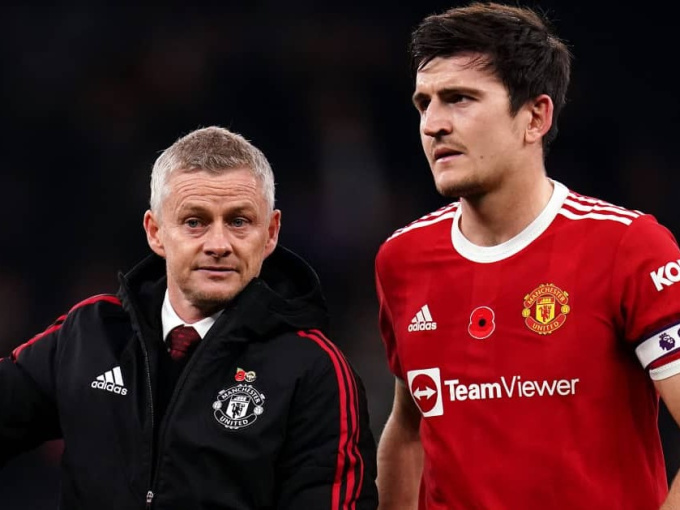 Eric Bailly phơi bày nội tình MU, Erik ten Hag thêm quyền dẹp loạn