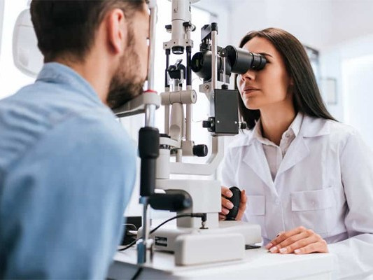 Nam thanh niên nhiễm lậu mắt hiếm gặp sau 2 ngày 'gần gũi' bạn gái quen qua mạng