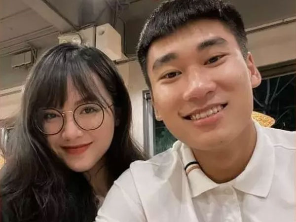 Nhâm Mạnh Dũng kỷ niệm 2 năm yêu cô giáo hot girl