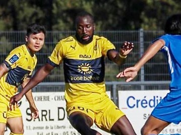 Pau FC sục sôi vì câu nói từ ngôi sao cạnh tranh với Quang Hải