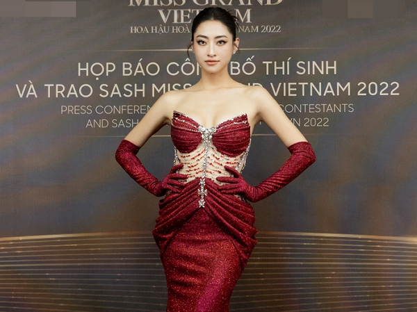 Dàn Hoa hậu - Á hậu Việt đình đám đọ sắc cùng mỹ nhân thế giới trên thảm đỏ họp báo Miss Grand Vietnam 2022