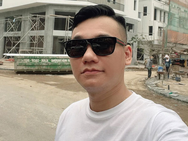Khắc Việt giàu cỡ nào ở tuổi 34?