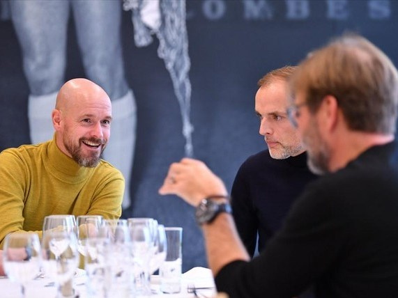 Ten Hag gửi thông điệp tới Tuchel sau vụ sa thải gây sốc