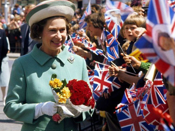 Những điểm nhấn trong cuộc đời Nữ hoàng Anh Elizabeth II