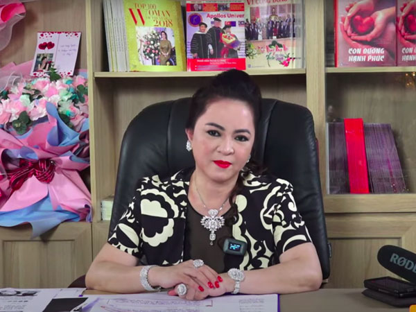 Bị can Nguyễn Phương Hằng khai gì về lý do phát ngôn xúc phạm nhiều ca sĩ, nhà báo?