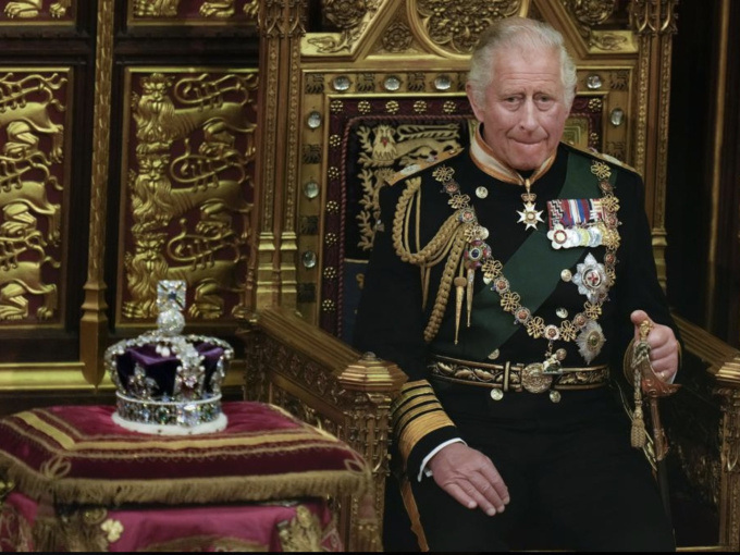 Con đường lên ngôi của vị quân vương mới Charles III