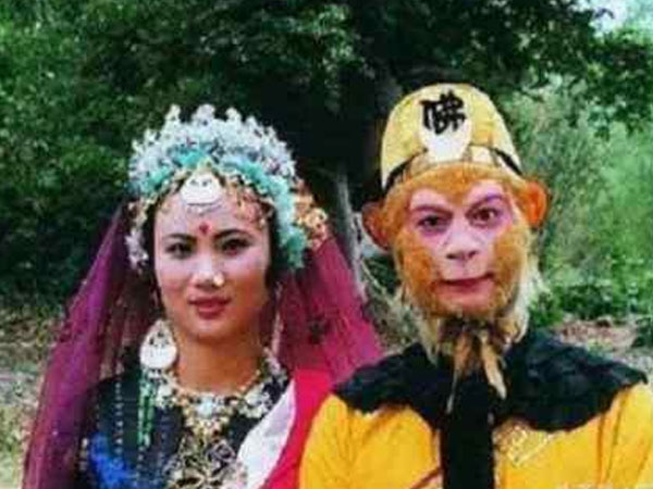 Người vợ kín tiếng của 'Tôn Ngộ Không' và hôn lễ 'kỳ lạ' khiến nam diễn viên thấy mắc nợ