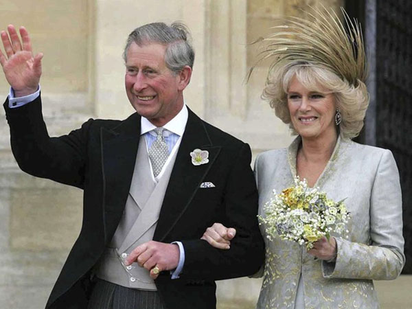 Chuyện tình đầy sóng gió của Thái tử Charles và bà Camilla