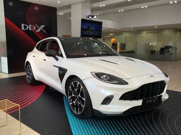 Aston Martin DBX 707 chưa về Việt Nam đã tăng giá thêm 1 tỷ đồng
