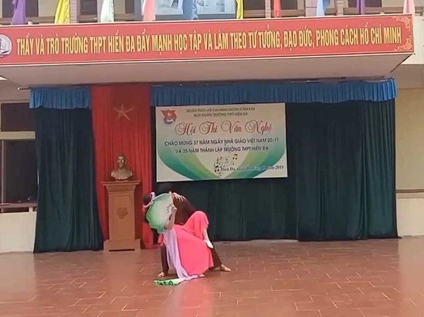 Chuyện tình buồn đằng sau đoạn clip múa triệu view của đôi bạn trẻ khiến nhiều người rơi nước mắt