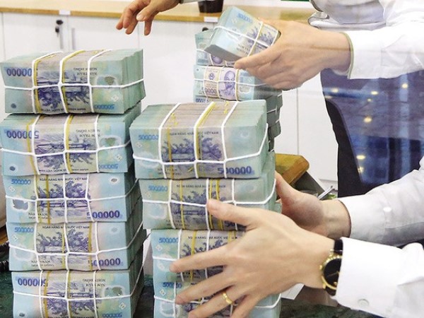 Chủ tịch nghĩ lớn, cầm cố cổ phiếu cho công ty vay trăm tỷ