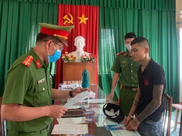 Bị thanh niên dùng kiếm Nhật chém trọng thương chỉ vì không trả lời câu hỏi