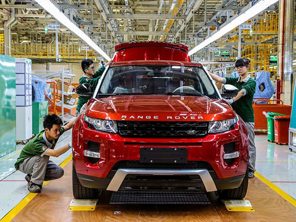 Bị triệu hồi toàn cầu, xe Jaguar Land Rover ở Việt Nam có 'dính án'?