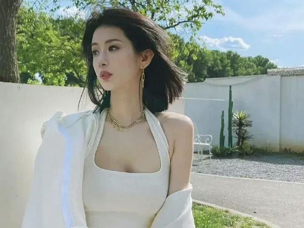 Hot girl bốc phốt thêm nghệ sĩ mua dâm hậu Lý Dịch Phong