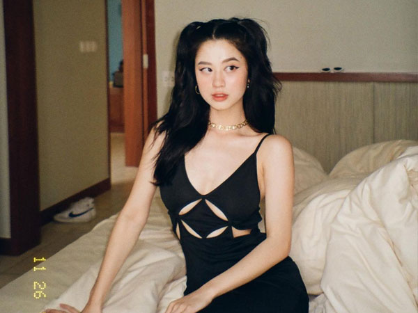 Vừa 'comeback' hot girl Thanh Hoá vẫn hở bạo nhưng đẳng cấp