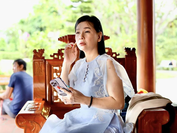 Đưa mẹ đi viện bị nạt nộ, quát tháo Cát Phượng bức xúc: 'Có vào nằm miễn phí đâu'