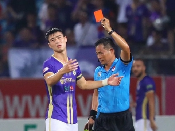 Quế Ngọc Hải, Đỗ Duy Mạnh cùng nhận thẻ đỏ: Lời cảnh tỉnh trước khi lên Tuyển