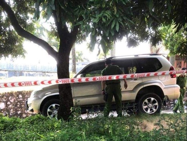Chủ một quán bar nổi tiếng tử vong trong xe ôtô