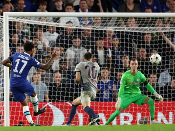 HLV Potter ra mắt Chelsea bằng trận hòa, The Blues đứng cuối bảng