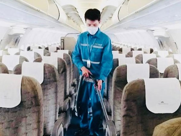 Hành khách từ TP.HCM đi Hà Nội bỏ quên hơn 2,4 tỷ đồng trên máy bay