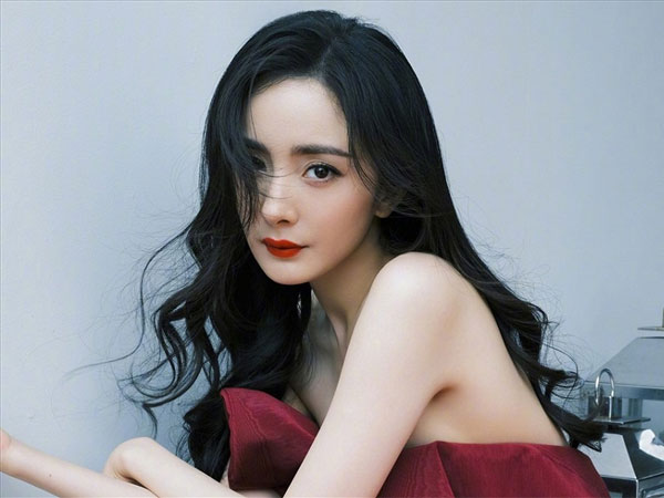 Dương Mịch và những màn đối đáp xứng danh 'nữ hoàng EQ cao nhất Cbiz'
