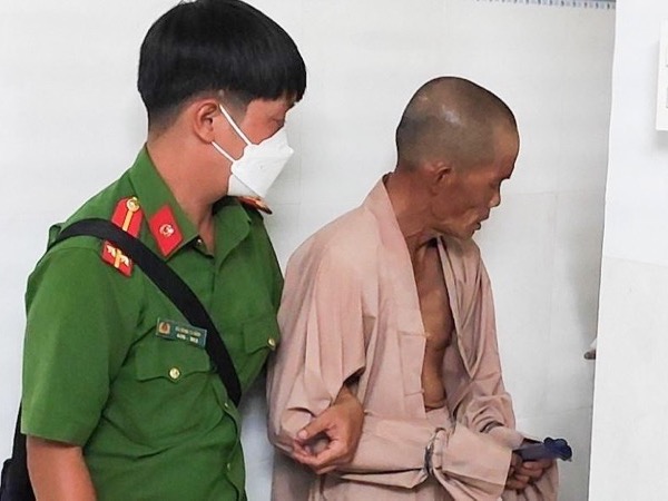 Chân tướng nhà sư bị bắt khi đang đi nhận quà từ thiện
