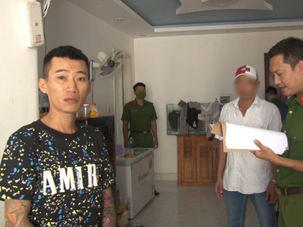 Đi đòi tiền vay lãi không gặp rồi đâm người trọng thương