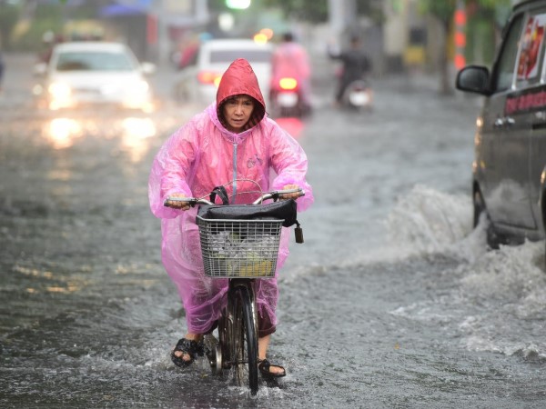 Dự báo thời tiết 17/9: Miền Bắc sáng mưa to chiều giảm, nguy cơ sạt lở rất lớn