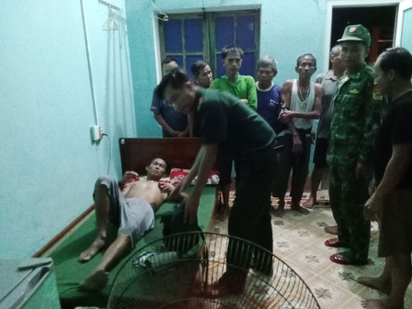 Mâu thuẫn trên biển, tàu cá Quảng Trị bị đánh bộc phá nhấn chìm