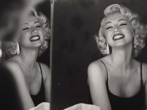 Nữ chính Blonde tiết lộ thấy linh hồn của Marilyn Monroe trên phim trường