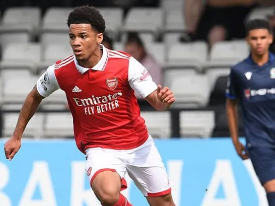 Ethan Nwaneri, thần đồng 15 tuổi của Arsenal, là ai?