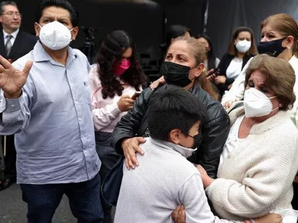 'Động đất lời nguyền' tấn công Mexico, cảnh báo sóng thần dọc Thái Bình Dương
