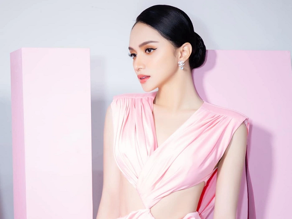 Hoa hậu Hương Giang trở lại với 'Vũ trụ trà xanh', hứa hẹn 'người thứ 3' sẽ lợi hại hơn xưa