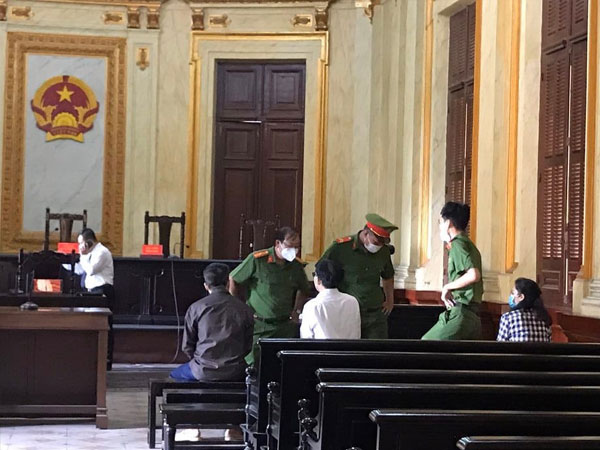 Vắng mặt 2 đồng phạm giúp sức, hoãn phiên tòa ông Diệp Dũng kêu oan