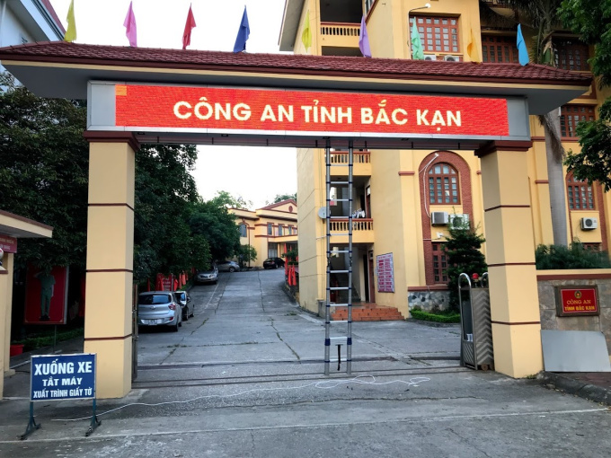 Một cựu trưởng phòng cảnh sát bị khai trừ khỏi Đảng