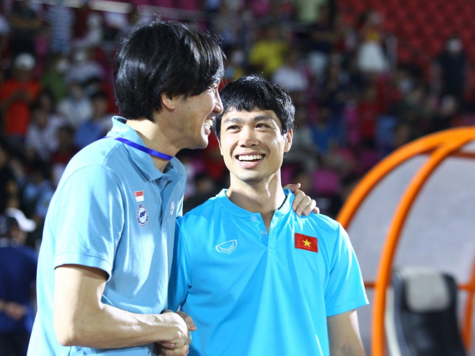 Công Phượng tươi rói tái ngộ thầy cũ thời J-League 2