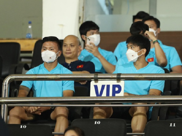 Báo Pháp viết về trận giao hữu của ĐT Việt Nam: 'Quang Hải lại dự bị'