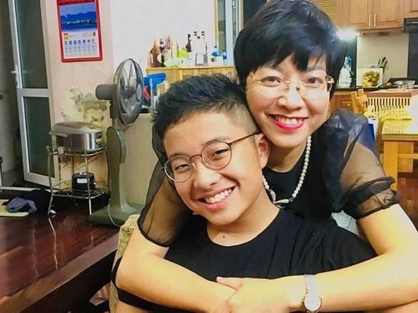 Thảo Vân khoe tin nhắn quan tâm cực tình cảm của con trai, cách dạy con của nữ MC khiến nhiều người ngưỡng mộ