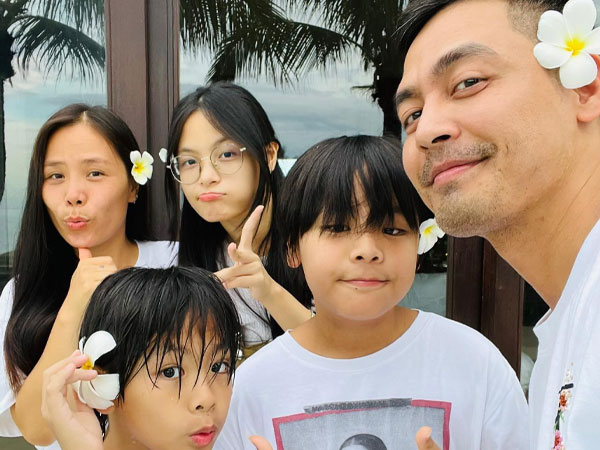 Con gái MC Phan Anh dậy thì thành công, chiều cao khủng
